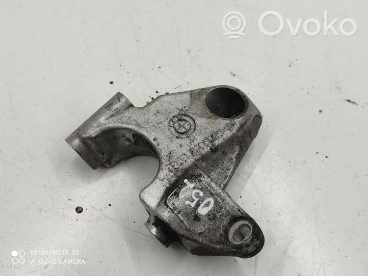 BMW 7 E65 E66 Supporto di montaggio della pompa del servosterzo 