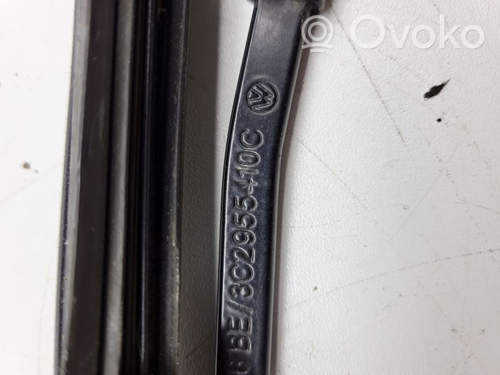 Volkswagen PASSAT B7 Windshield/front glass wiper blade 3C2955410C