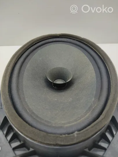 Toyota Avensis T270 Front door speaker 