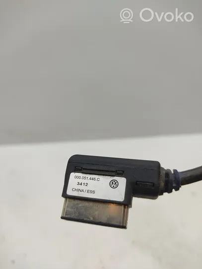 Volkswagen PASSAT B7 Enchufe para conectar el iPod 