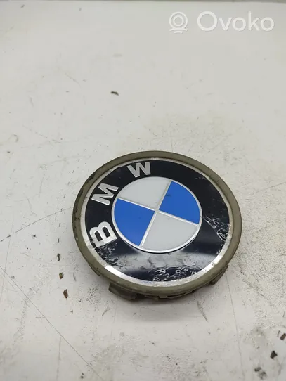 BMW 3 E90 E91 Rūpnīcas varianta diska centra vāciņš (-i) 