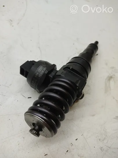 Volkswagen PASSAT B5.5 Injecteur de carburant 