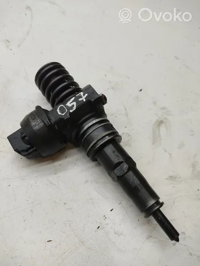 Volkswagen PASSAT B5.5 Injecteur de carburant 