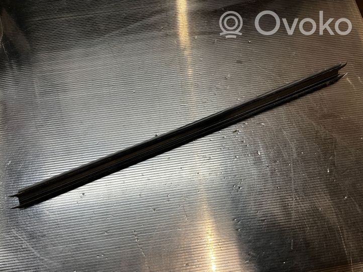 BMW 3 F30 F35 F31 Joint d'étanchéité de vitre avant 7258299