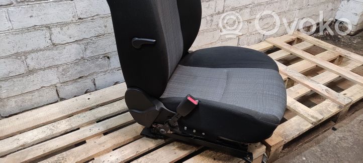 KIA Ceed Asiento delantero del conductor 