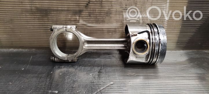 Volkswagen Tiguan Piston with connecting rod 