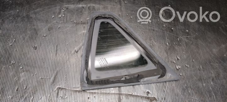 Nissan Qashqai Aizmugurējais virsbūves sānu stikls 43R006723