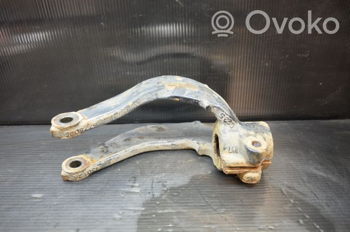 BMW X5 E70 Lower shock absorber bracket 6775085