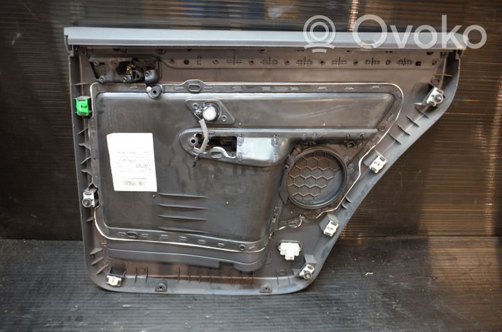 Volkswagen Touran I Takaoven verhoilu 1T0867211