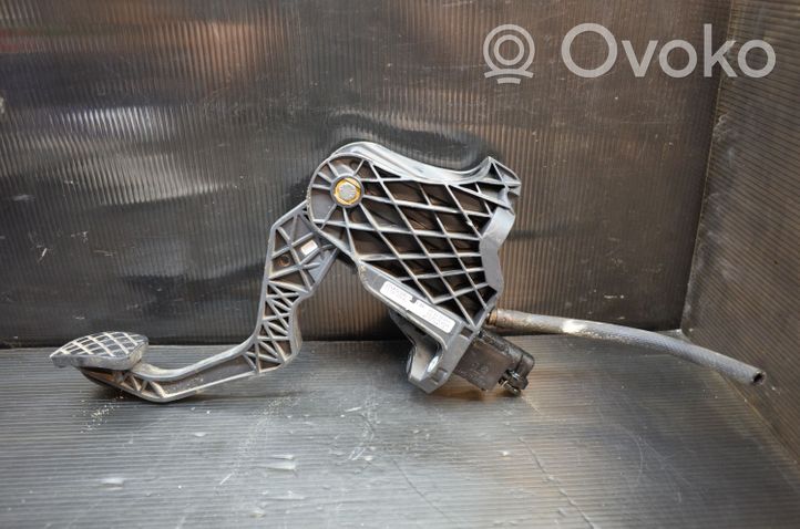 Volkswagen Touran I Clutch pedal 1T1721059AL