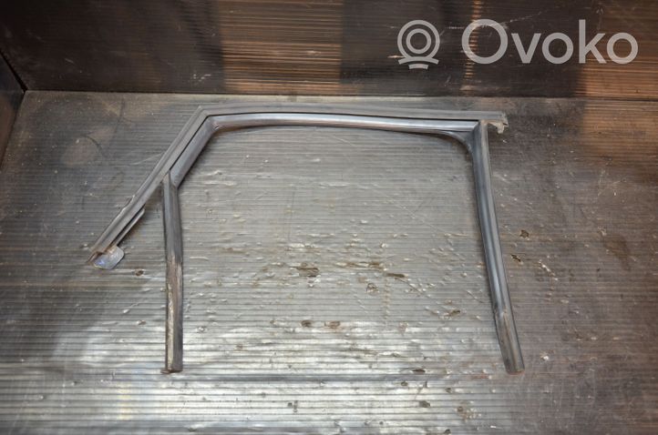 Audi A4 S4 B8 8K Joint / vitre de porte arrière 8K5839439