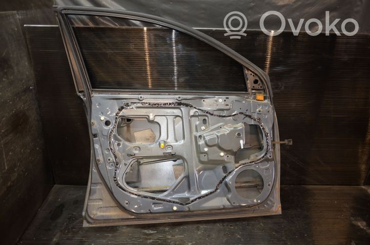 Toyota Avensis T250 Priekinės durys 