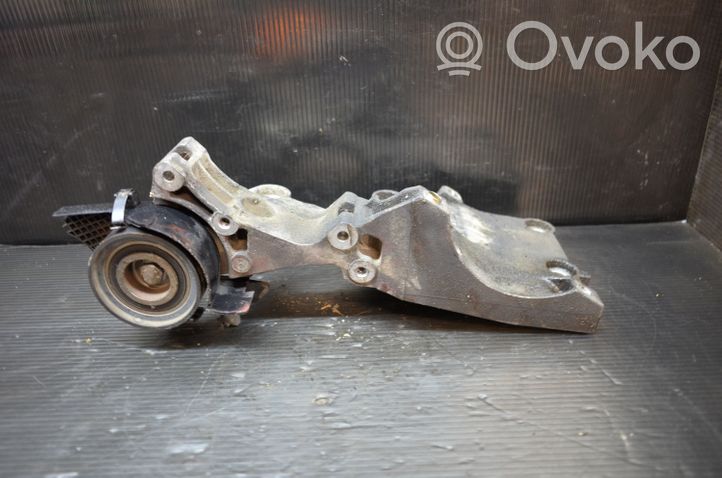 Volkswagen Touran I Mocowanie alternatora 03G903143