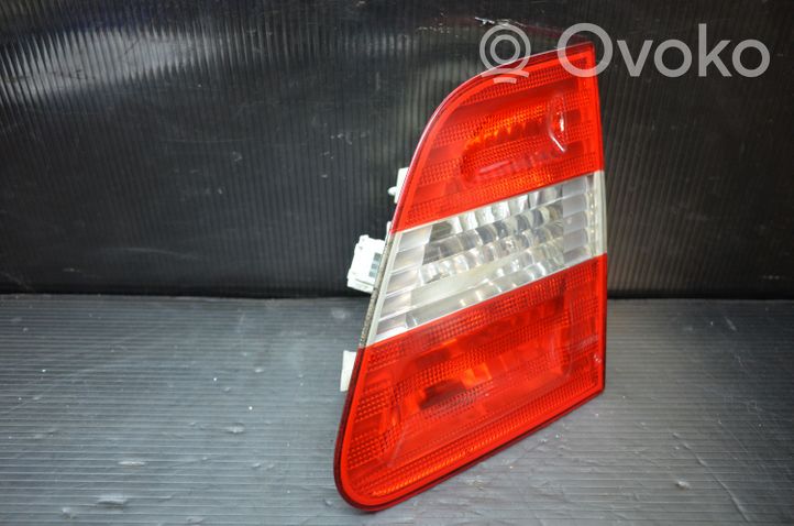 Mercedes-Benz B W245 Lampy tylnej klapy bagażnika A169820