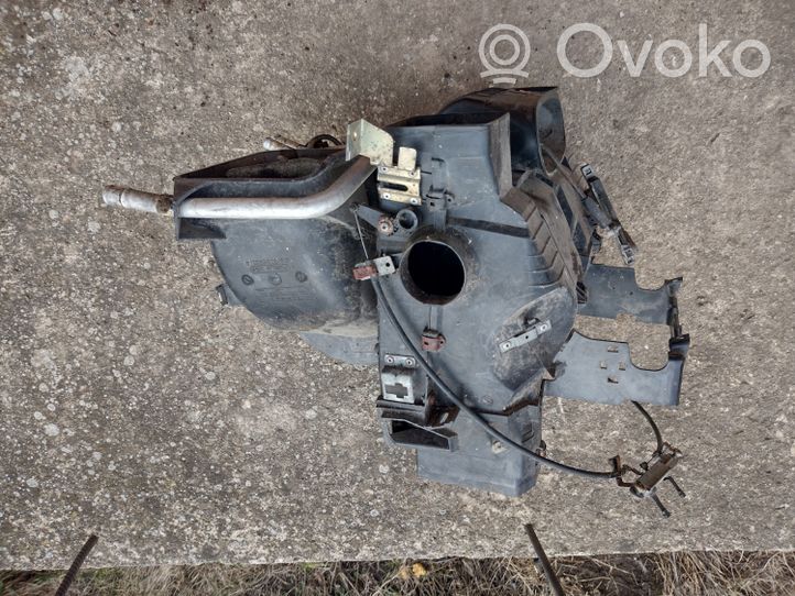 Mercedes-Benz E W123 Salono oro mazgo komplektas 1238300208