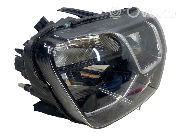 Dacia Duster Headlight/headlamp 260100156R