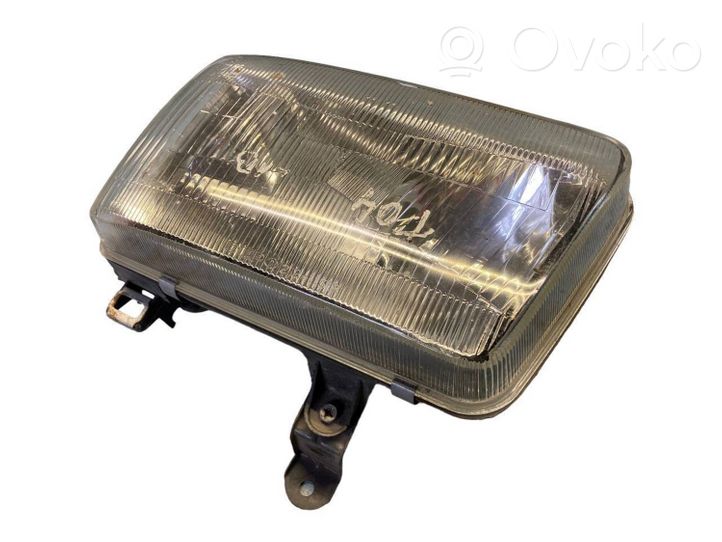 Toyota 4 Runner N180 Faro delantero/faro principal 8111035230