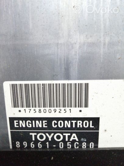 Toyota Avensis T250 Sterownik / Moduł ECU 8966105C80