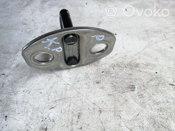Volkswagen Golf VI Priekšpusē slēdzenes cilpa 5K0837033