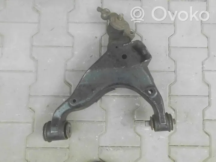 Toyota Land Cruiser (J150) Braccio di controllo sospensione anteriore 