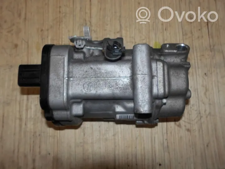 Toyota Prius (XW50) Air conditioning (A/C) compressor (pump) 042400-0021