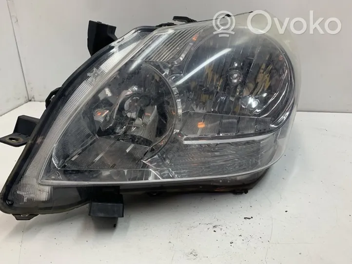 Toyota Verso Lampa przednia CONSULTAR