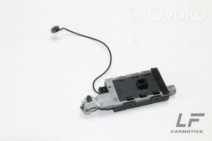 Peugeot RCZ Amplificateur d'antenne YM40500380A