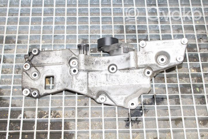 Land Rover Freelander 2 - LR2 Generaattorin/laturin kiinnike 9661310080