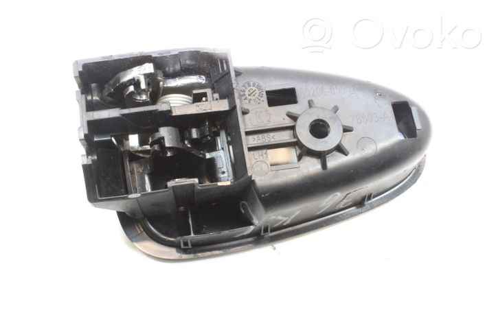 Toyota Avensis T270 Rear door interior handle 6920605051