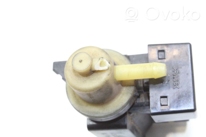 Mercedes-Benz B W245 Valve de freinage A0061536628