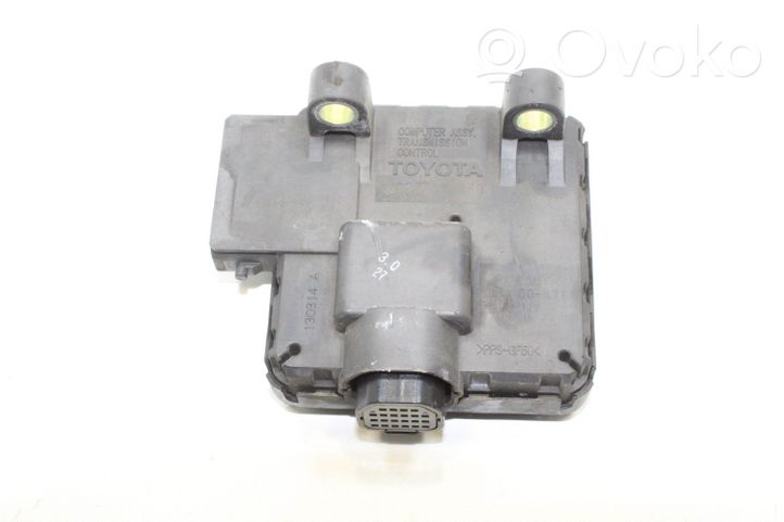 Toyota Avensis T270 Pavarų dėžės valdymo blokas 8953020430