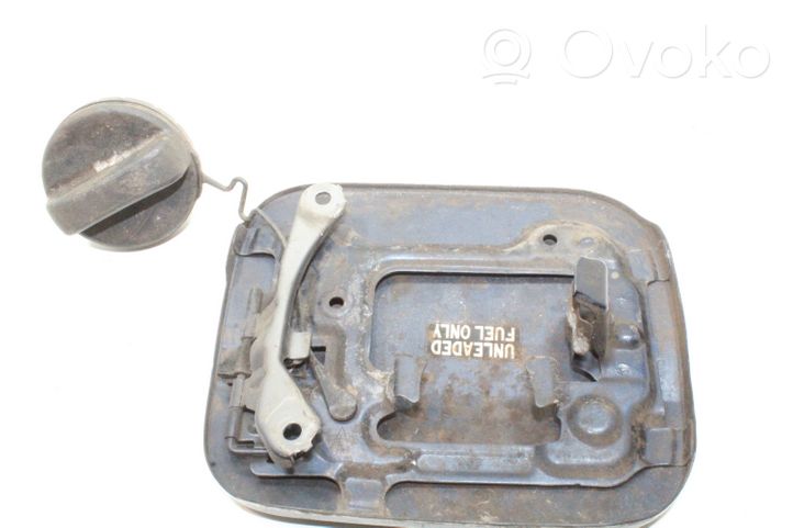 Lexus RX 330 - 350 - 400H Volet de trappe réservoir de carburant 