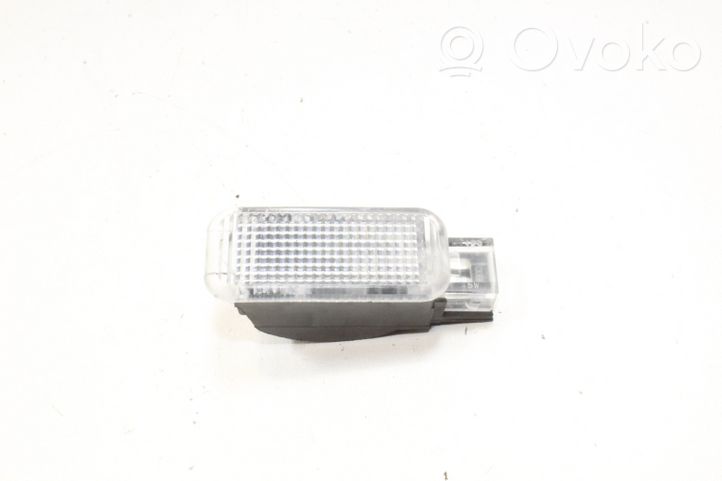 Volkswagen Phaeton Front door interior light 