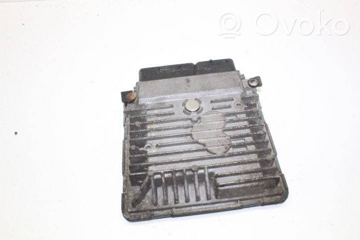 Seat Toledo IV (NH) Calculateur moteur ECU 03L906023MB