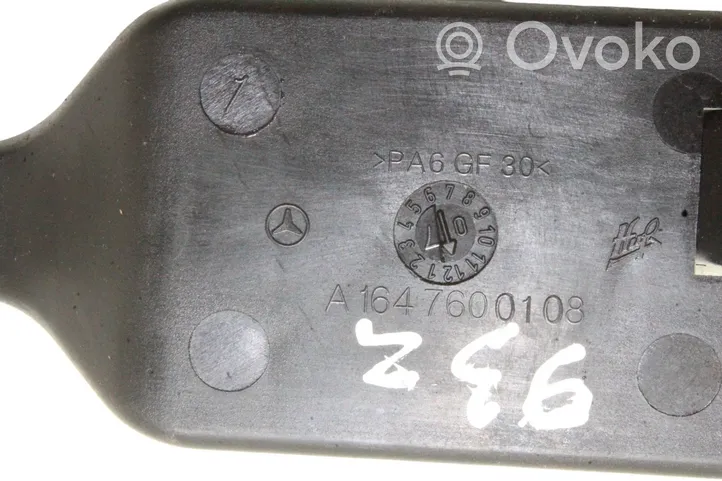 Mercedes-Benz ML W164 Rygiel zamka drzwi tylnych A1647600108