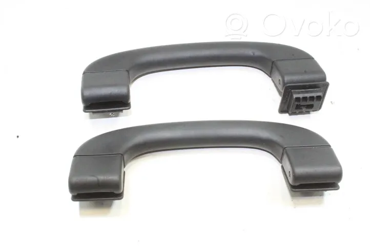 BMW 1 E82 E88 Un set di maniglie per il soffitto 