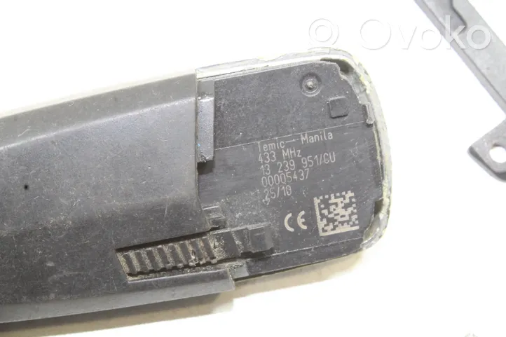 Opel Astra H Ignition key/card 13239951