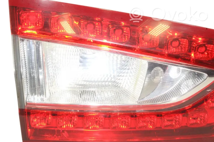 Ford Mondeo MK V Lampy tylnej klapy bagażnika DS7313A603GG