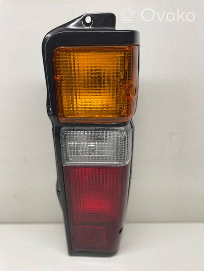 Toyota Hiace (H50, H60, H70) Lampa tylna 