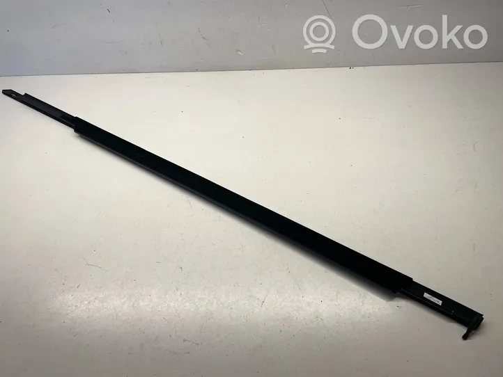 BMW 5 G30 G31 Rivestimento modanatura del vetro della portiera anteriore 7404026