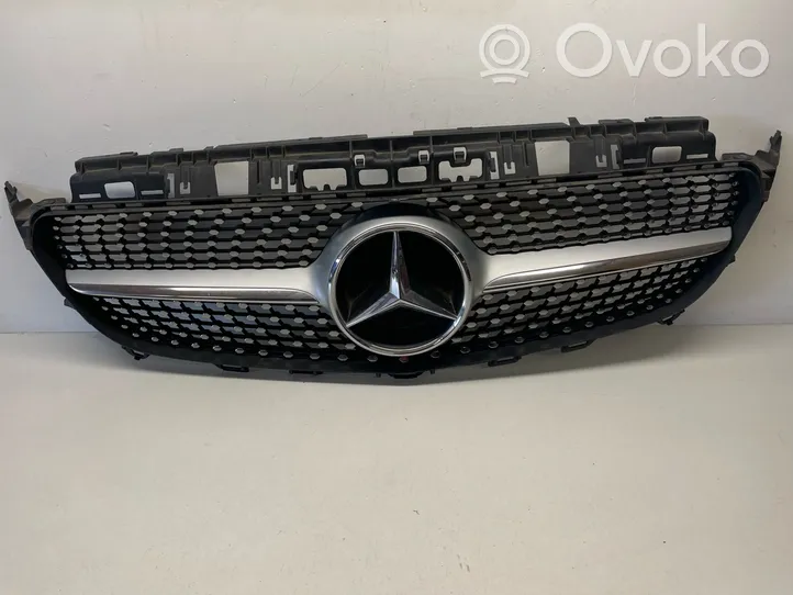 Mercedes-Benz E W213 Maskownica / Grill / Atrapa górna chłodnicy A0008880100
