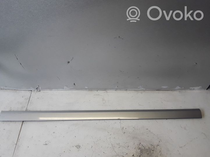 Volvo V70 Etuoven lista (muoto) 39987406