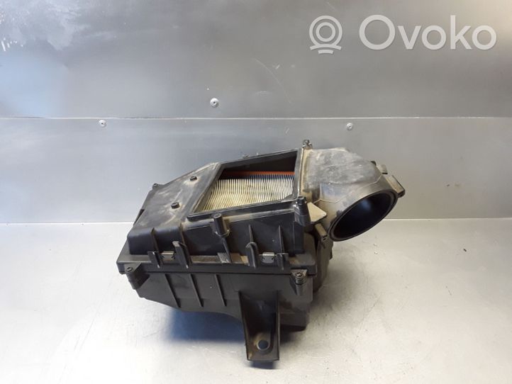 Volvo V70 Caja del filtro de aire 30636830