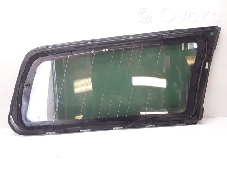 Volvo XC70 Fenêtre latérale avant / vitre triangulaire 
