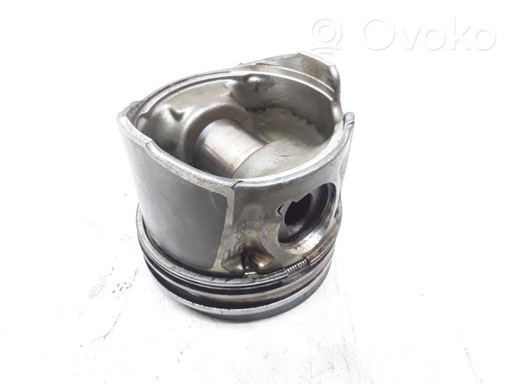 Volvo V50 Piston 