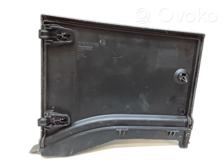 Volvo V70 Fuse box cover 31200225