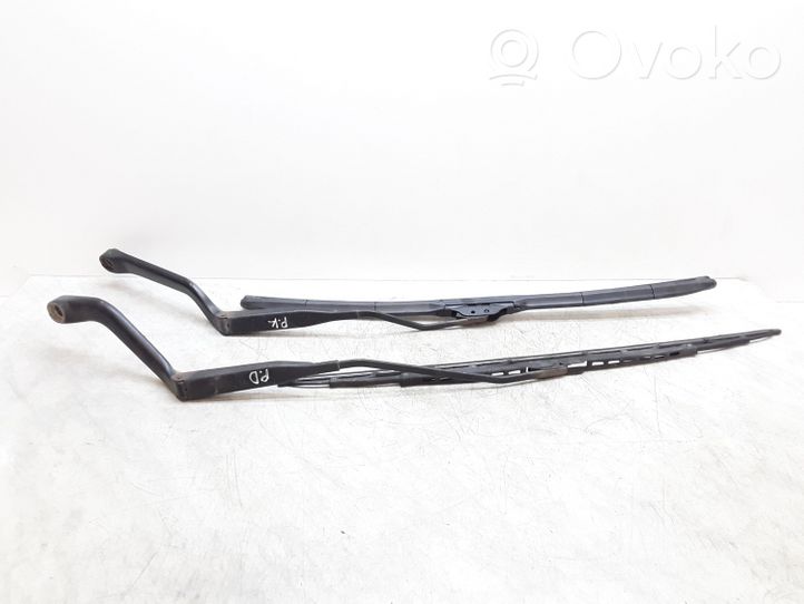 Volvo S70  V70  V70 XC Bras d'essuie-glace arrière 9178855