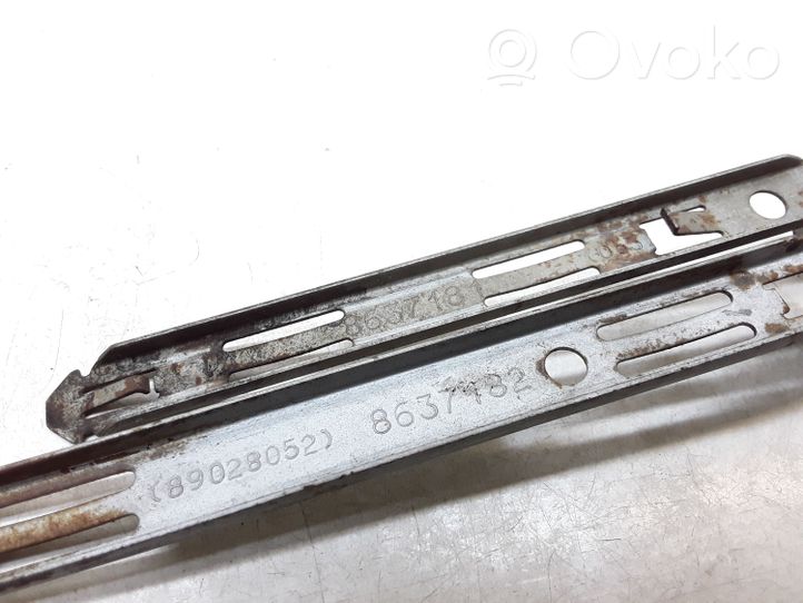 Volvo XC90 Headlight/headlamp mounting bracket 8637182