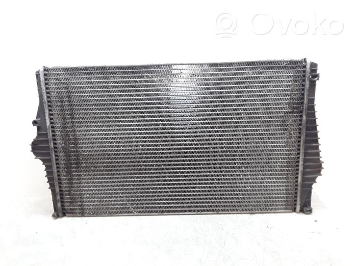 Volvo XC90 Chłodnica powietrza doładowującego / Intercooler 30748808