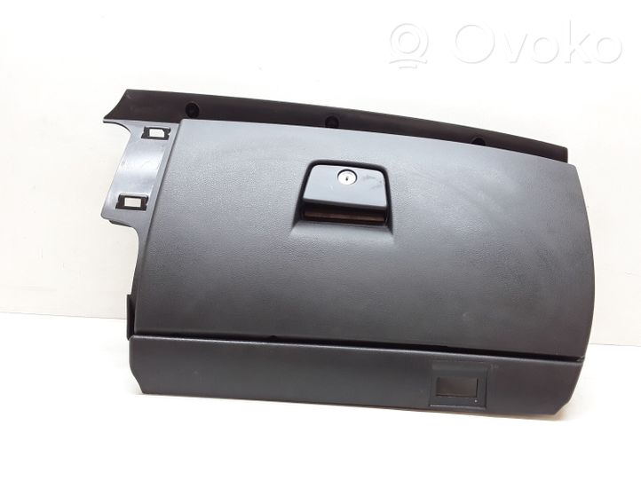 Volvo V50 Glove box 8626141